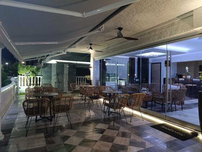 Hotel Kostas Olympiakí Aktí Exteriér fotografie