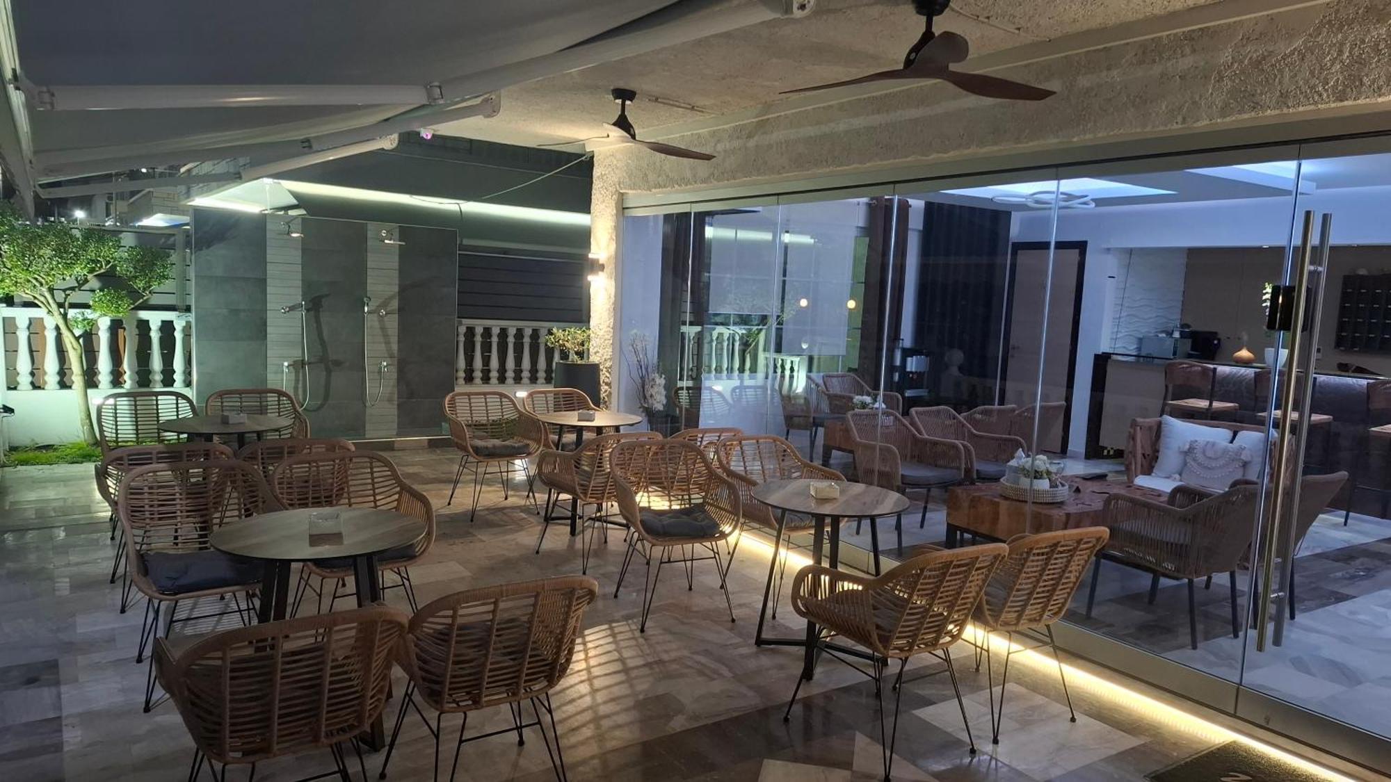 Hotel Kostas Olympiakí Aktí Exteriér fotografie