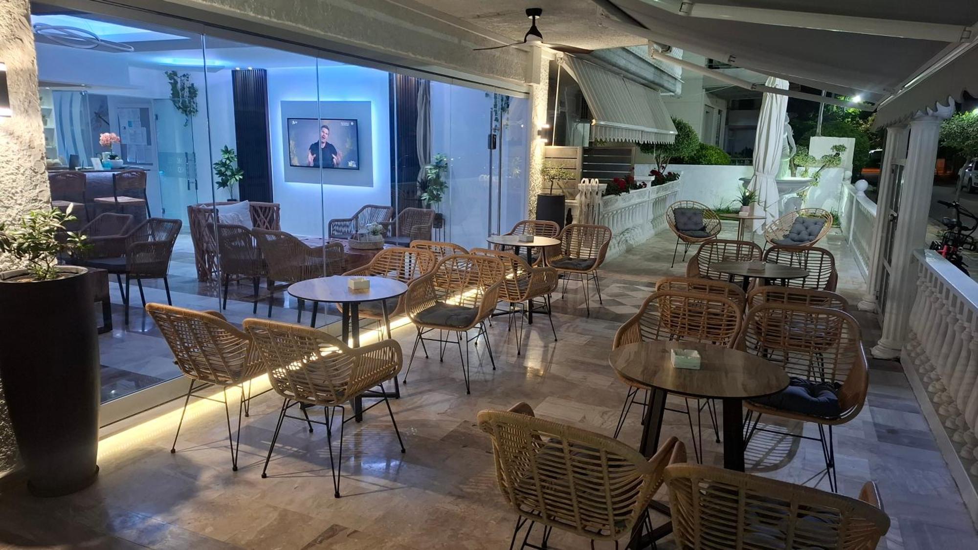 Hotel Kostas Olympiakí Aktí Exteriér fotografie